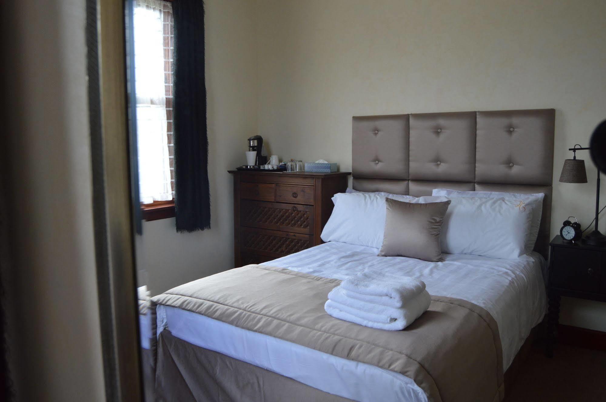 Hotel Knysna House à Lerwick Extérieur photo